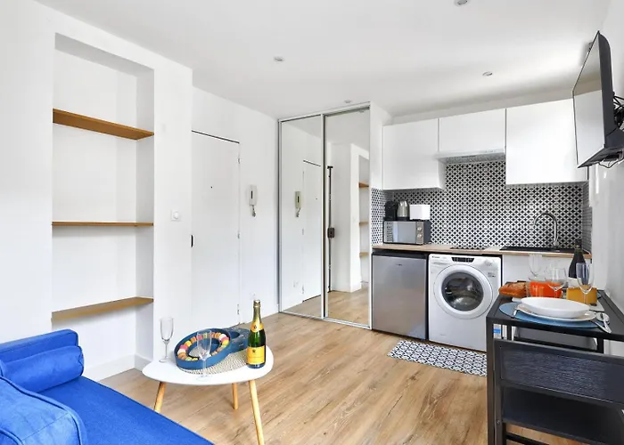 522 Tocqueville - Cozy In 17 Apartment *