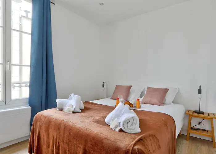 522 Tocqueville - Cozy In 17 Paris