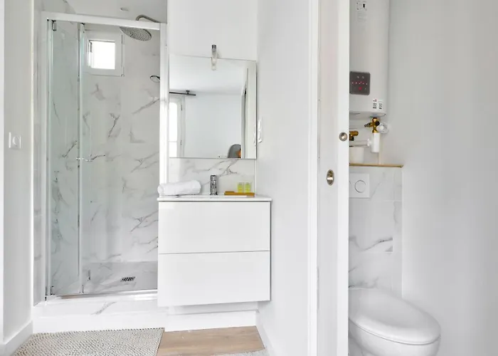522 Tocqueville - Cozy In 17 Apartment *