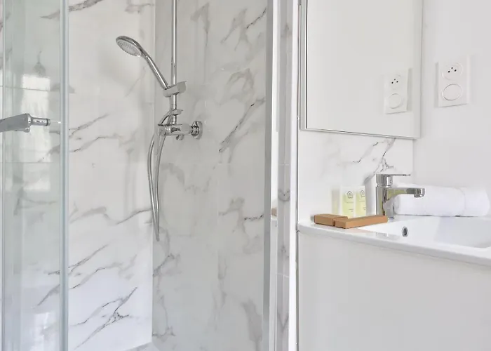 522 Tocqueville - Cozy In 17 Apartment Paris
