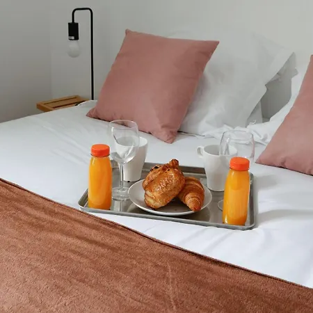 Apartment 522 Tocqueville - Cozy In 17 Paris