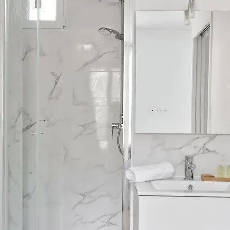 522 Tocqueville - Cozy In 17 Paris