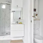 522 Tocqueville - Cozy In 17 아파트 *