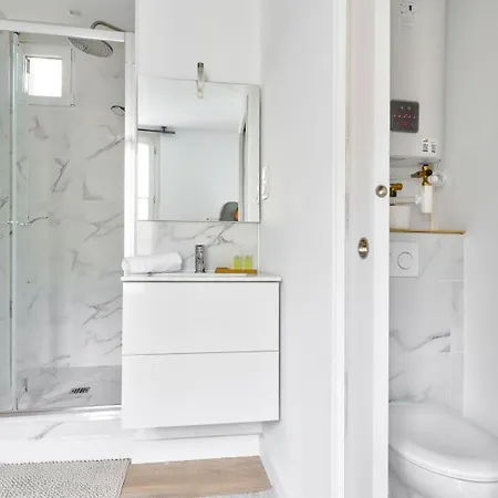 522 Tocqueville - Cozy In 17 Apartament *